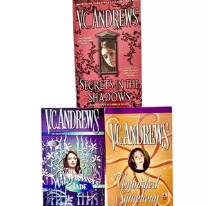 3 Vintage VC Andrews Books Two 1st Editions 1 Keyhole Cover